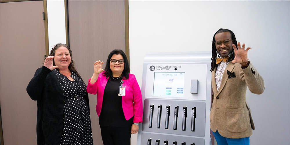 Staff with Laptop Loaner Station