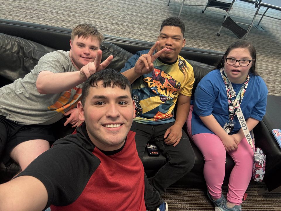 TU CASA Students Bowling
