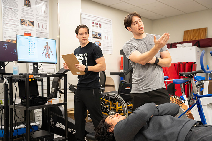 Kinesiology Students in Lab
